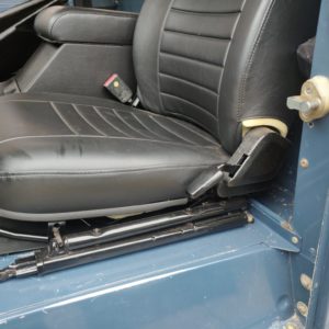 1992 LR LHD Defender 110 3 dr 200 Tdi seatbase with front seat