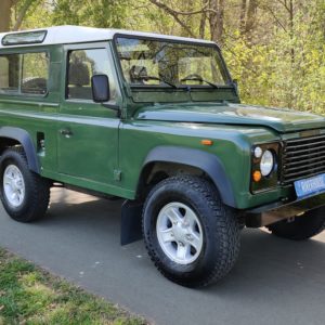 1993 LHD Defender 90 Conisten Green 200 Tdi A right front