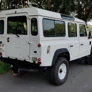 1996 LR LHD Defender 110 White A right rear