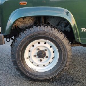 2000 Defender 90 CSW Epsom Green A WOLF wheel